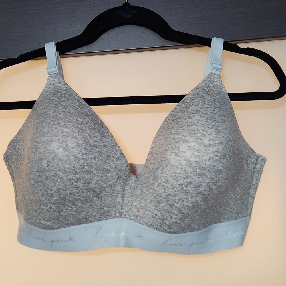 Victoria Secret love pink bra no wire 38DD nwt